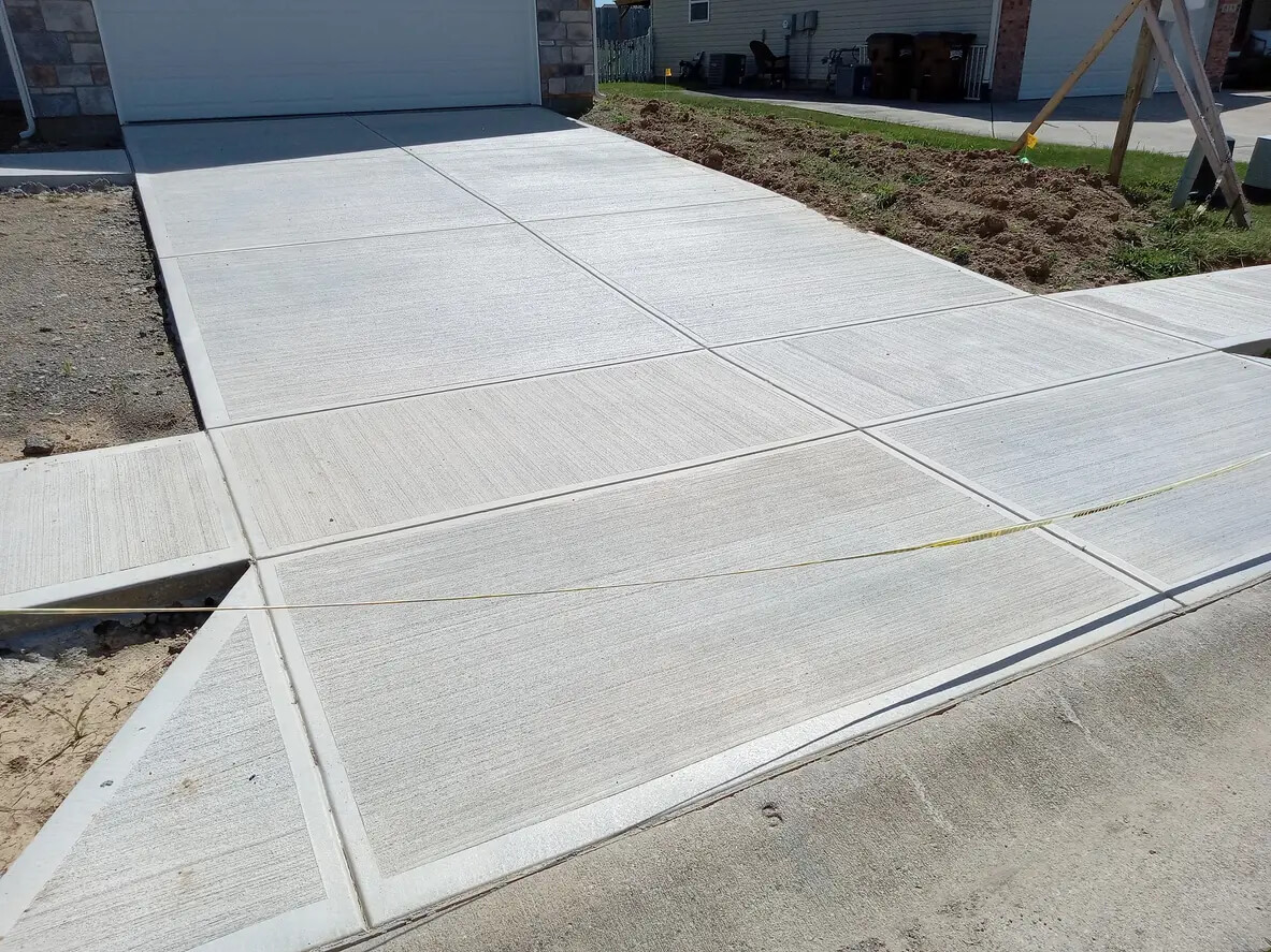 New-Concrete-Footpath-and-Driveway